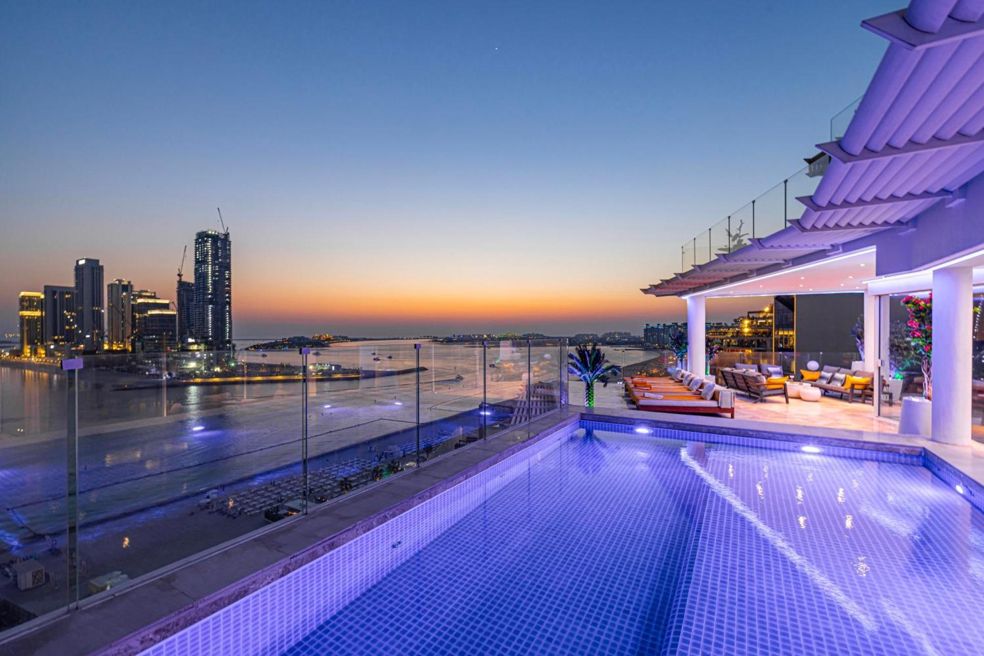 Apartment Five Palm Jumeirah 2br Luxury Penthouse , Full Marina View With Private Pool Dubai